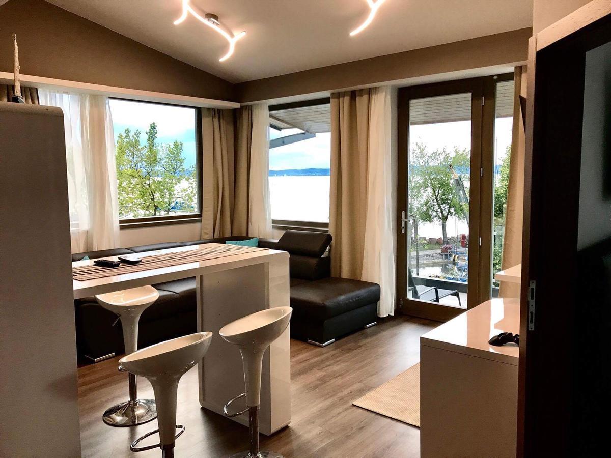 Calypso Lakeside Rooms & Lux Apartments Siófok Exterior foto