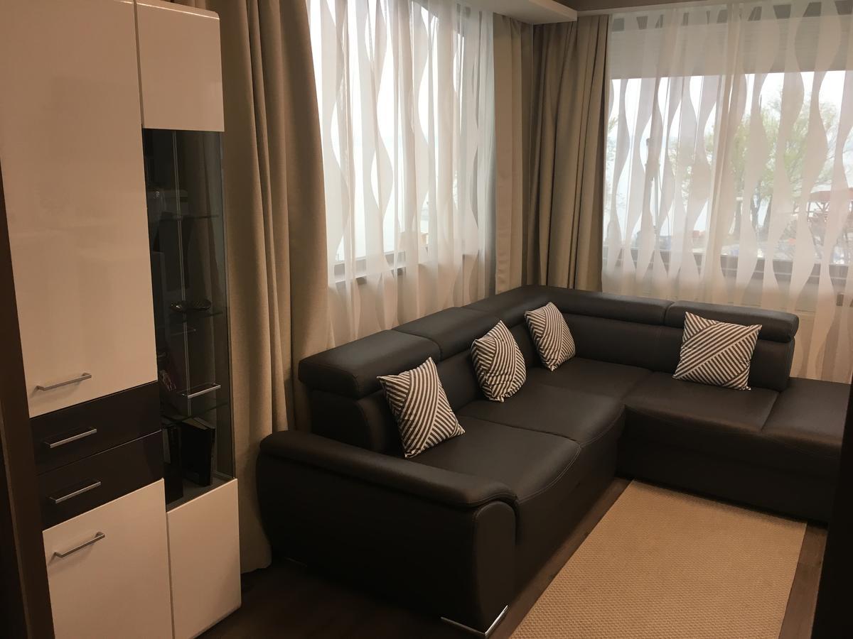 Calypso Lakeside Rooms & Lux Apartments Siófok Exterior foto