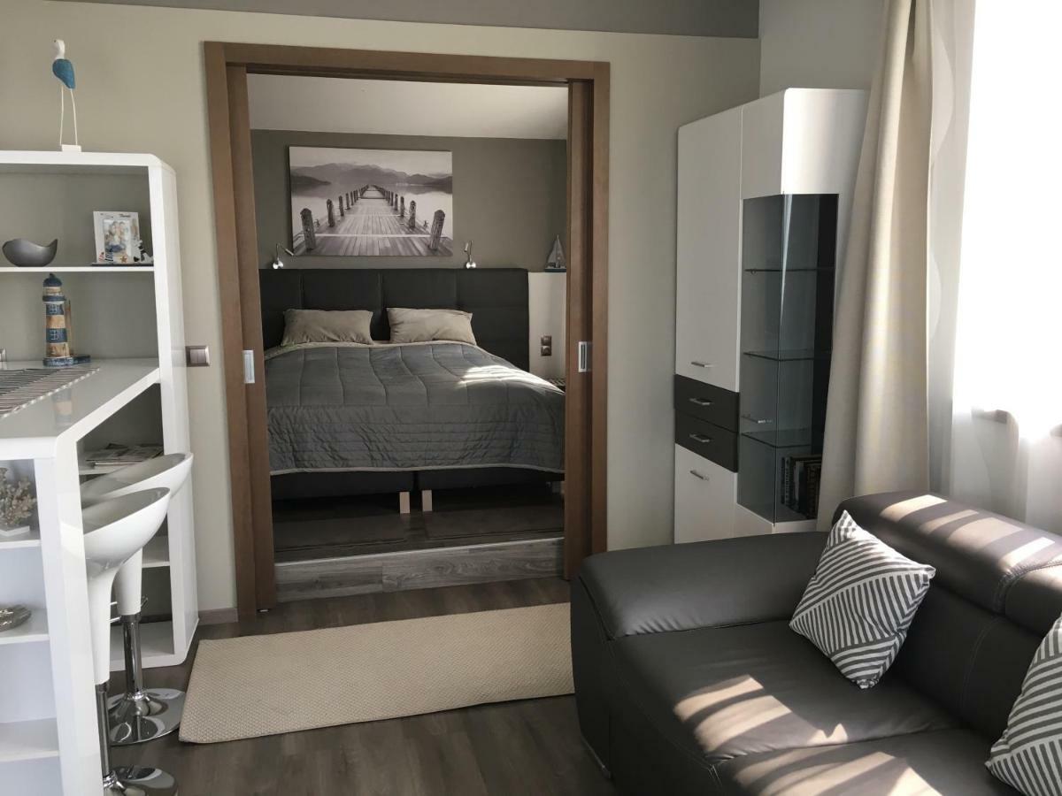 Calypso Lakeside Rooms & Lux Apartments Siófok Exterior foto