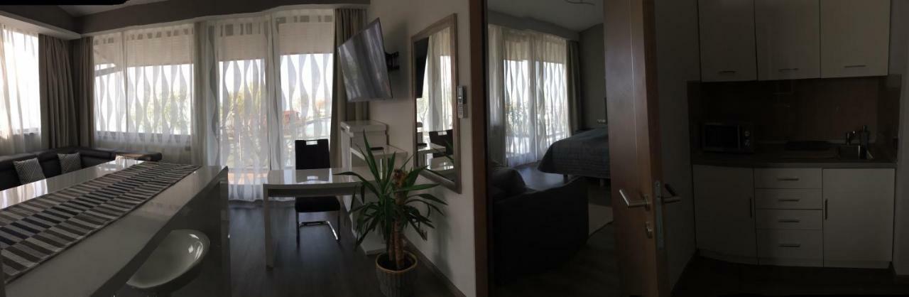 Calypso Lakeside Rooms & Lux Apartments Siófok Exterior foto